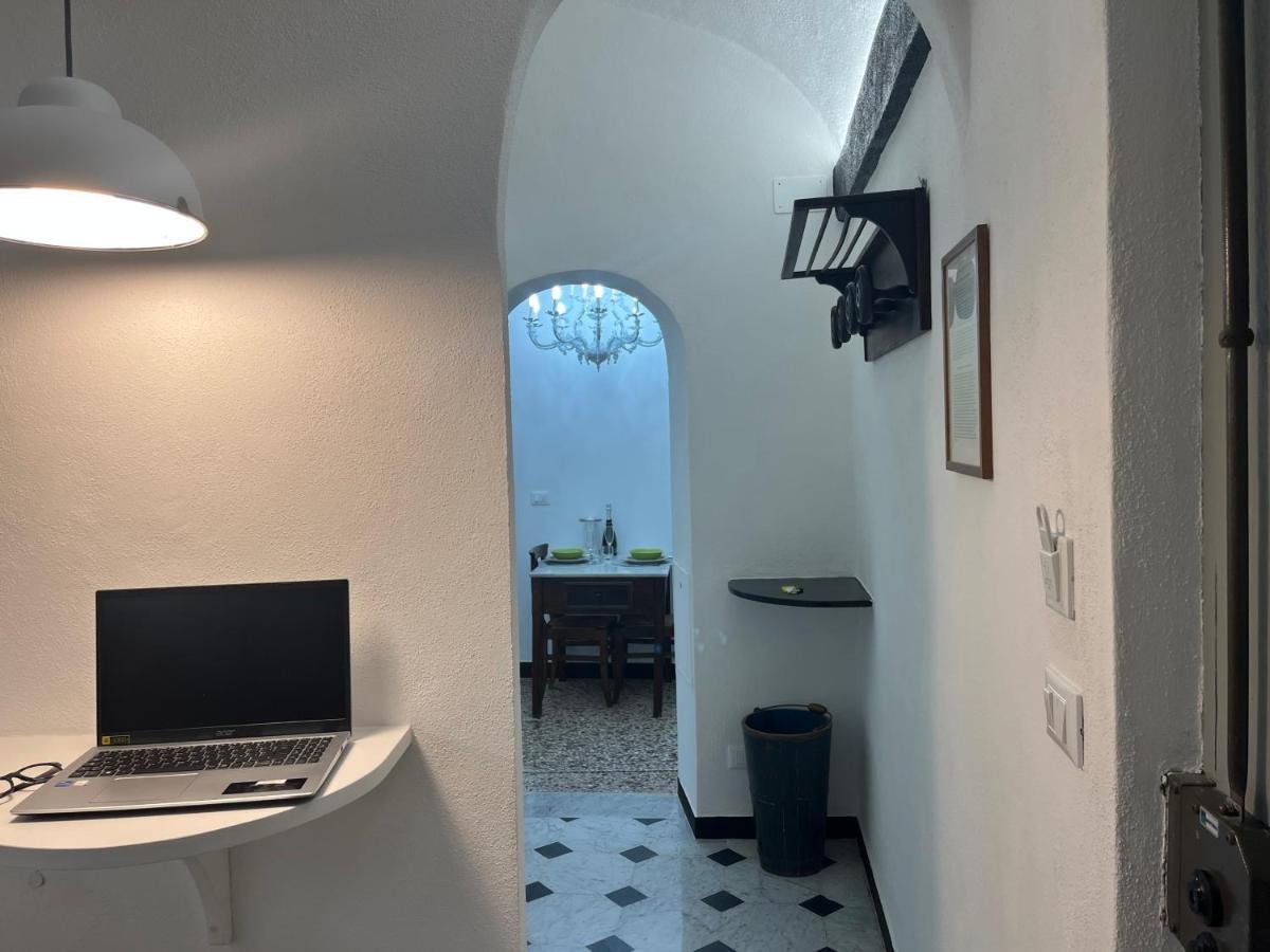 דירות ג'נובה Dimora Borsotto Palazzo Storico, Acquario, Porto Antico מראה חיצוני תמונה