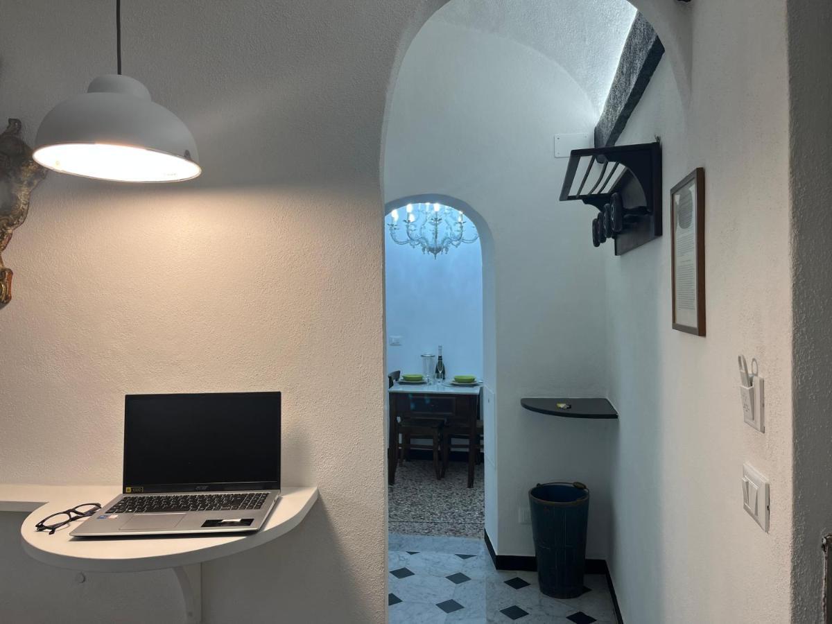 דירות ג'נובה Dimora Borsotto Palazzo Storico, Acquario, Porto Antico מראה חיצוני תמונה