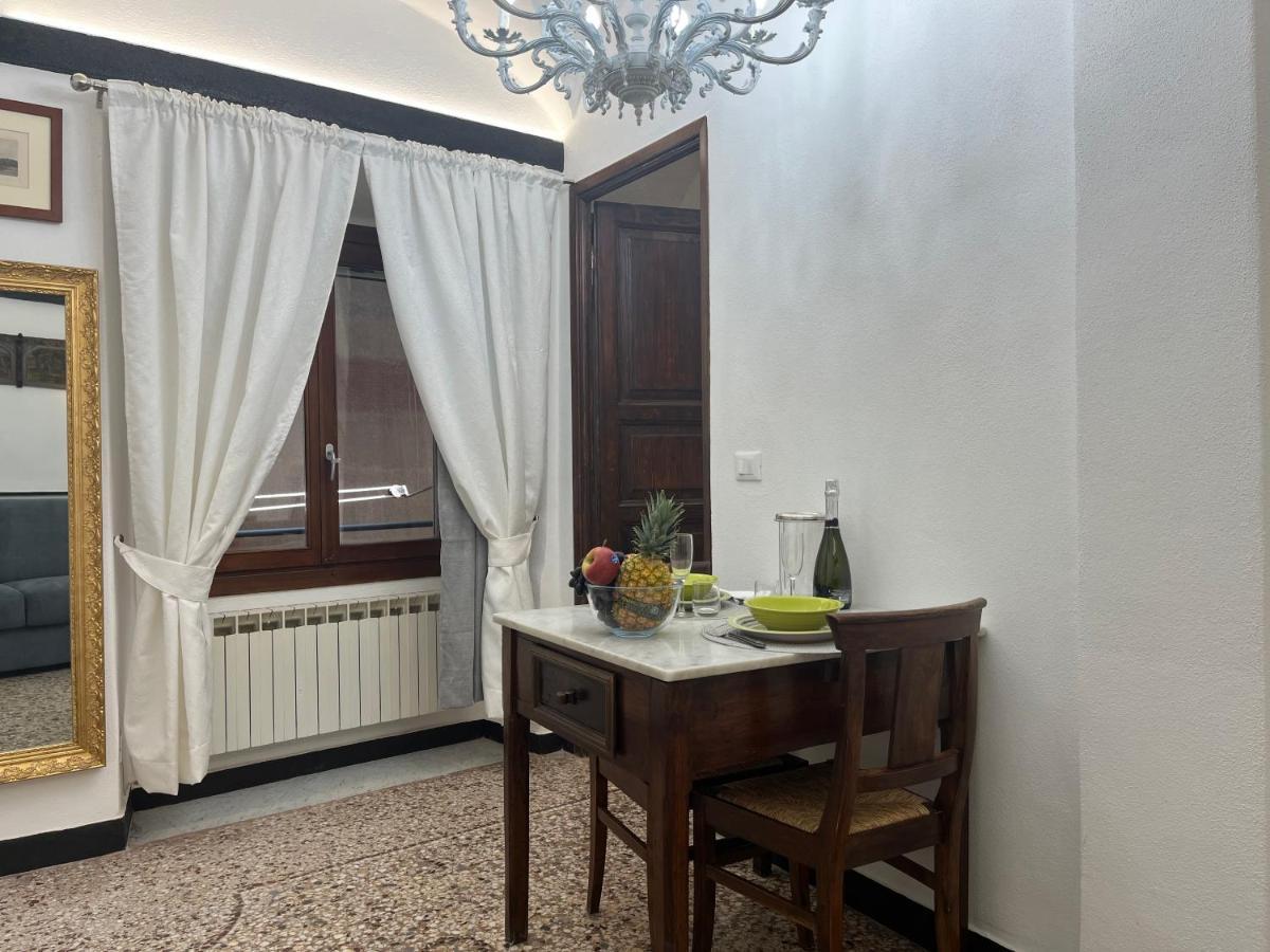 דירות ג'נובה Dimora Borsotto Palazzo Storico, Acquario, Porto Antico מראה חיצוני תמונה