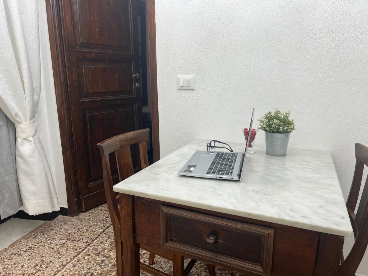 דירות ג'נובה Dimora Borsotto Palazzo Storico, Acquario, Porto Antico מראה חיצוני תמונה
