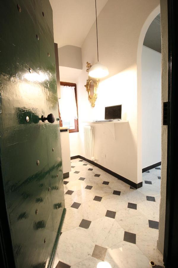 דירות ג'נובה Dimora Borsotto Palazzo Storico, Acquario, Porto Antico מראה חיצוני תמונה