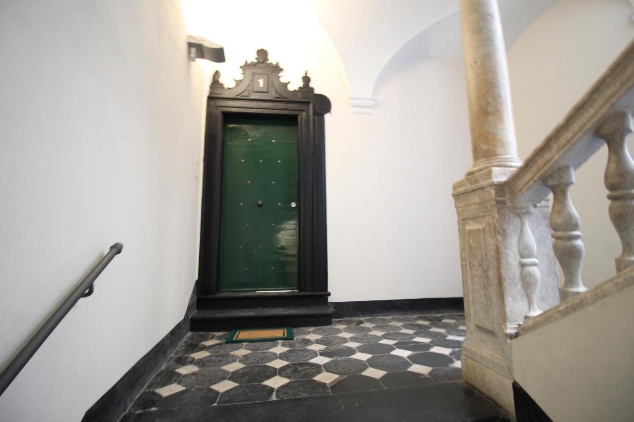 דירות ג'נובה Dimora Borsotto Palazzo Storico, Acquario, Porto Antico מראה חיצוני תמונה