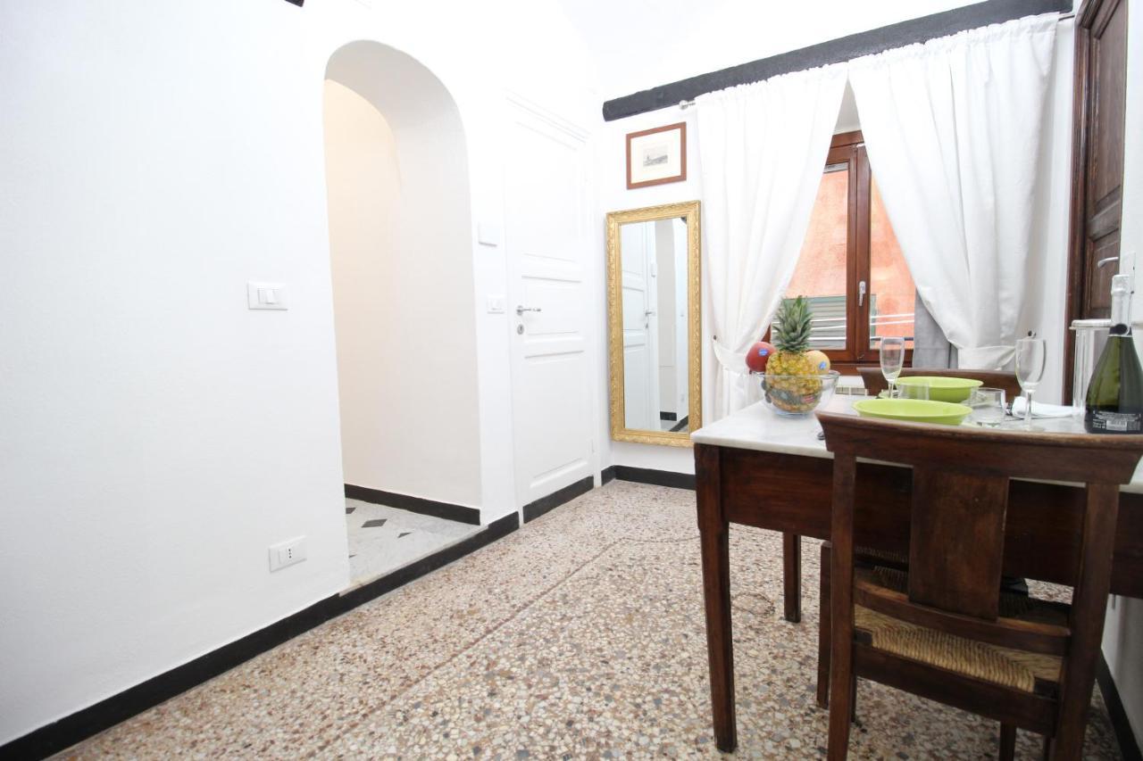 דירות ג'נובה Dimora Borsotto Palazzo Storico, Acquario, Porto Antico מראה חיצוני תמונה