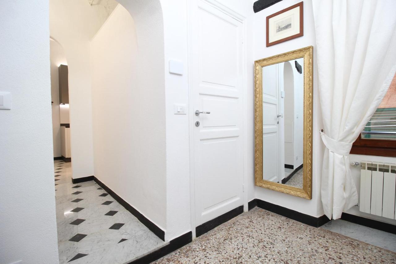 דירות ג'נובה Dimora Borsotto Palazzo Storico, Acquario, Porto Antico מראה חיצוני תמונה